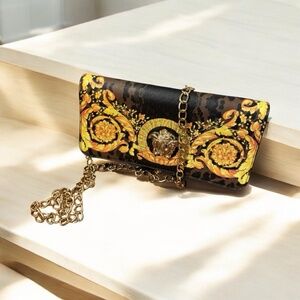 Woman,Purse Vintage,Black-Gold,Chain,Zipper,Pockets,Renaissance design.!